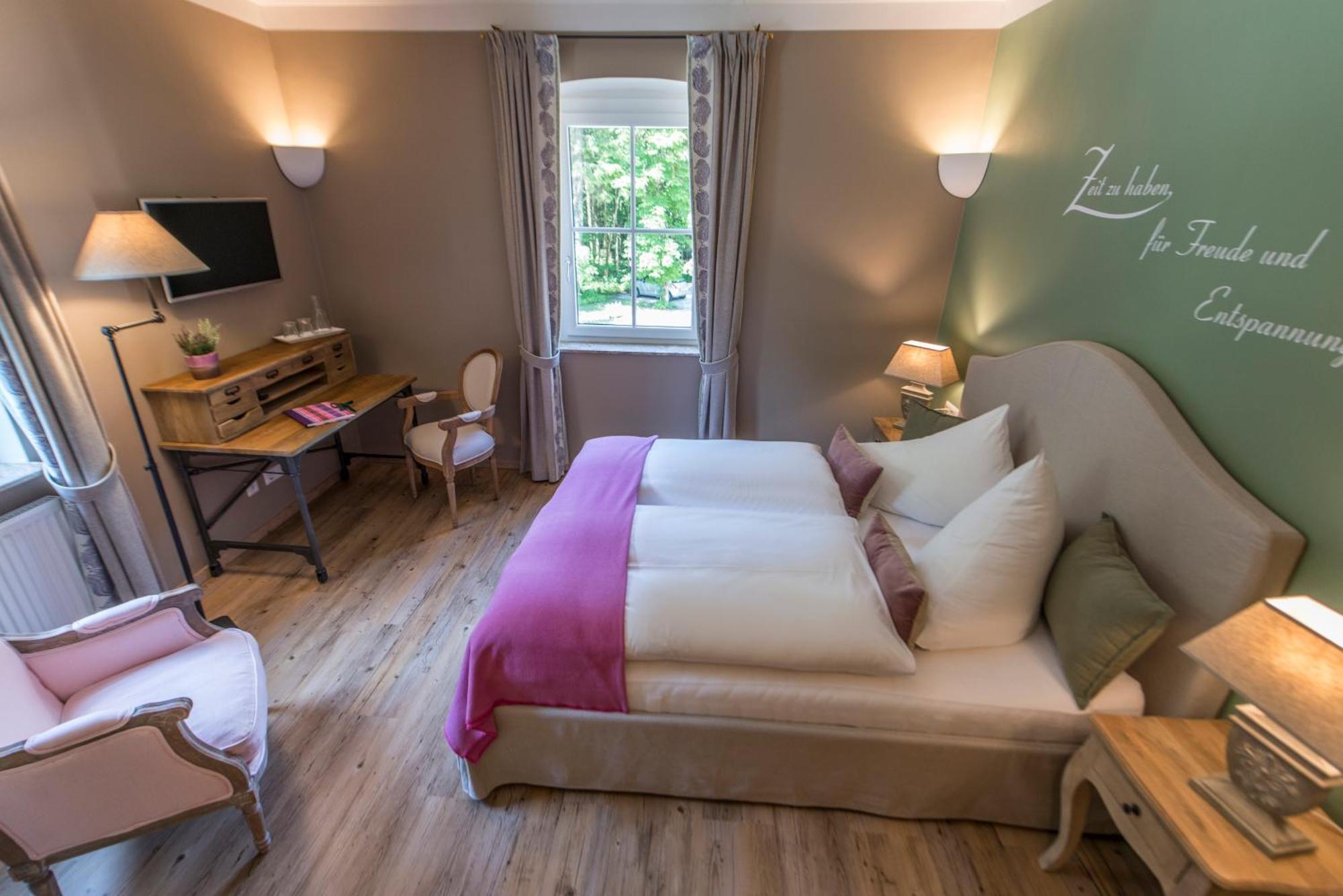 バート・アウスゼー Waldruhe - Bett, Fruehstueck & Ein Laecheln Bed & Breakfast エクステリア 写真