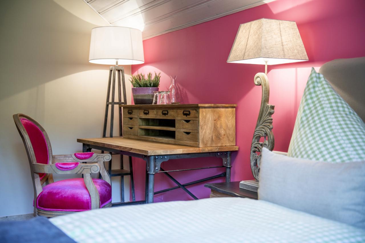 バート・アウスゼー Waldruhe - Bett, Fruehstueck & Ein Laecheln Bed & Breakfast エクステリア 写真